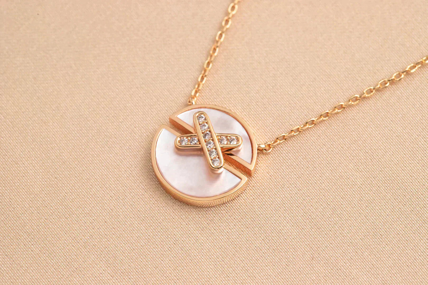 [Windsor Jewelry]JEUX DE ROSE GOLD DIAMOND NECKLACE