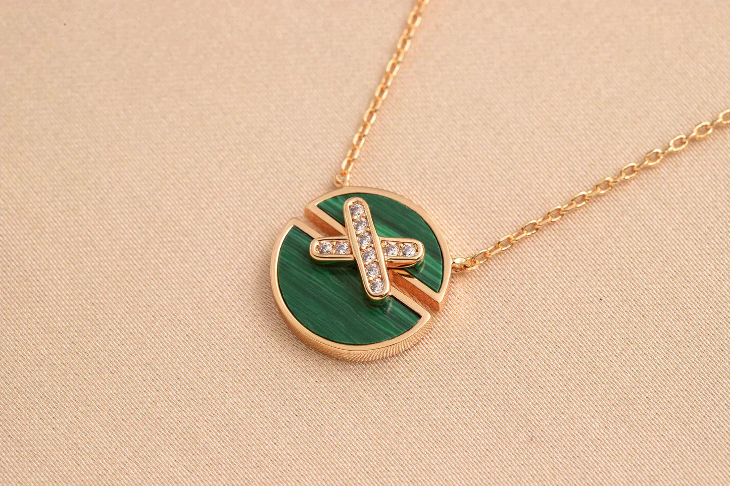 [Windsor Jewelry]JEUX DE ROSE GOLD DIAMOND NECKLACE