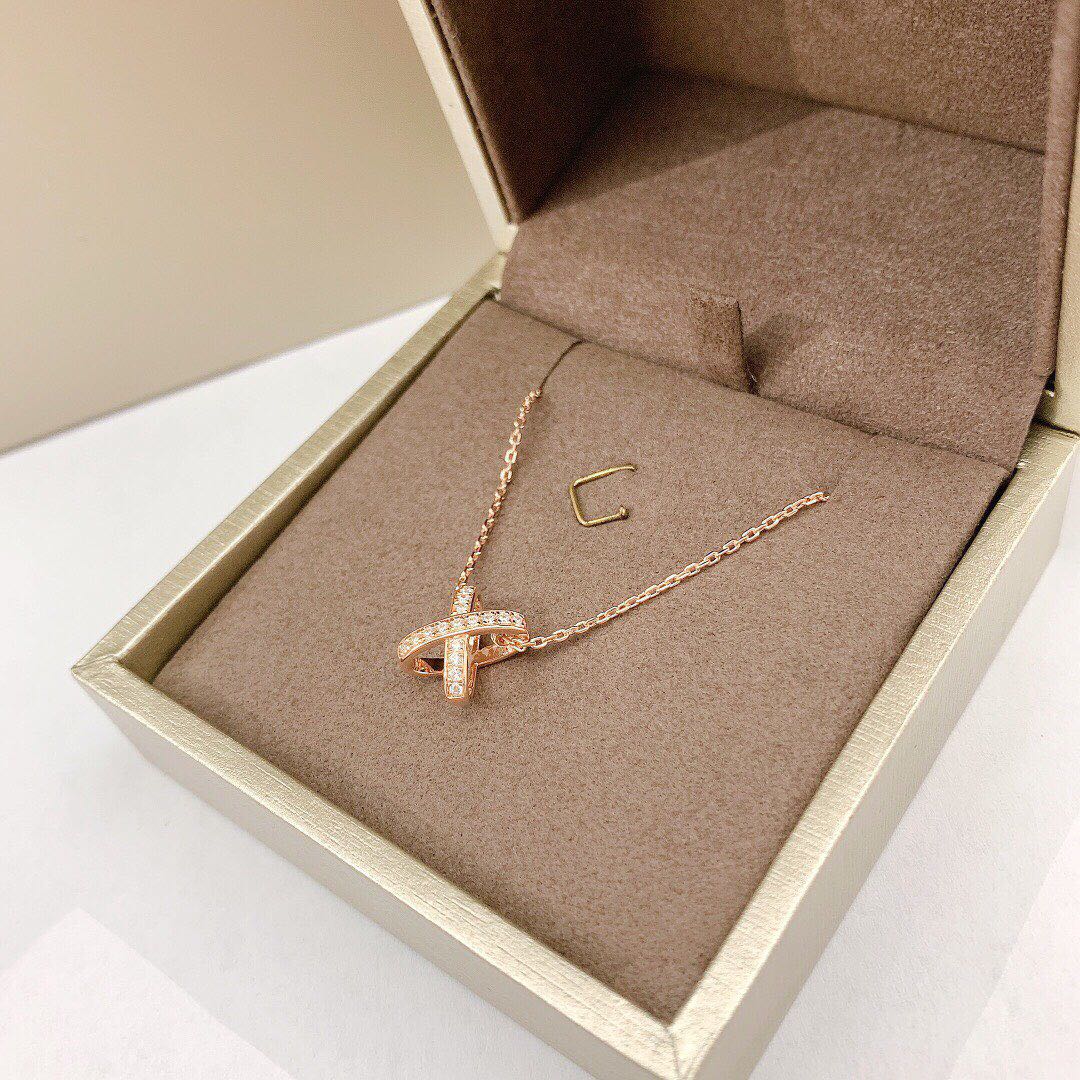 [Windsor Jewelry]JEUX DE DIAMOND NECKLACE