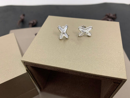 [Windsor Jewelry]JEUX DE WHITE MOP SILVER DIAMOND EARRINGS