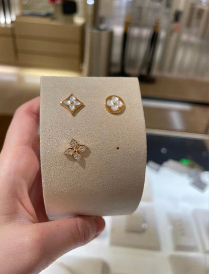 [Windsor Jewelry]STAR BLOSSOM STUD EARRINGS PINK GOLD DIAMONDS