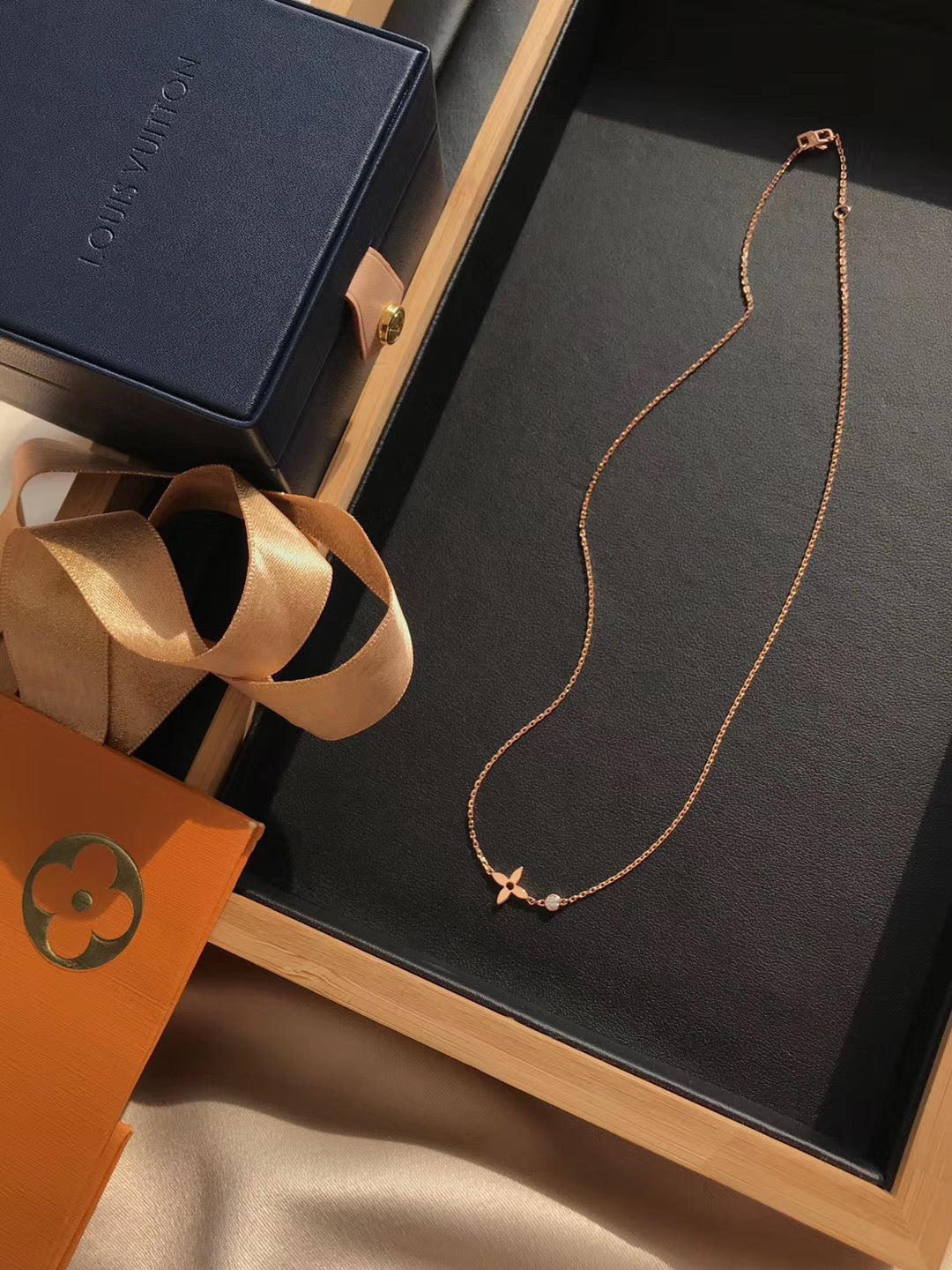 [Windsor Jewelry]BLOSSOM PENDANT PINK GOLD AND DIAMOND