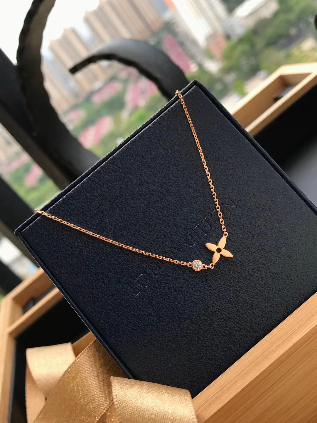 [Windsor Jewelry]BLOSSOM PENDANT PINK GOLD AND DIAMOND
