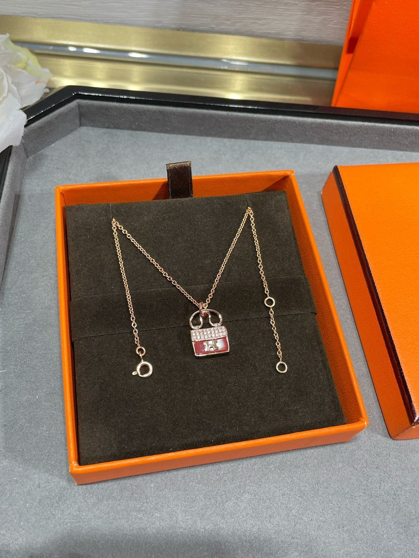 [Windsor Jewelry]H CIRCE MOISSANITE PENDANT NECKLACE GOLD