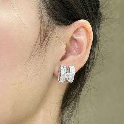 [Windsor Jewelry]H STUD EARRINGS WITH SILVER DIAMONDS