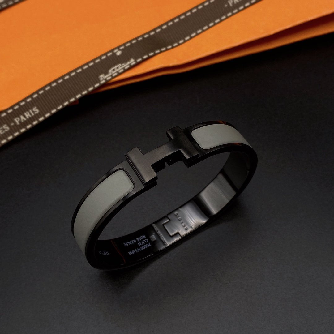 [Windsor Jewelry]CLIC HM SO BLACK GREY BRACELET