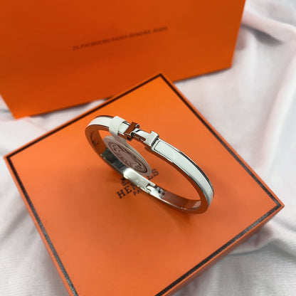 [Windsor Jewelry]CLASSIC HM CLIC WHITE 8MM ENAMEL BRACELET