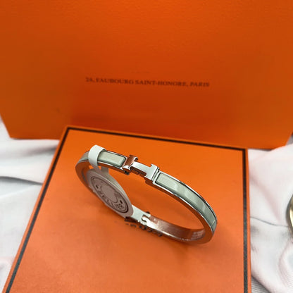 [Windsor Jewelry]CLASSIC HM CLIC GREEN 8MM ENAMEL BRACELET