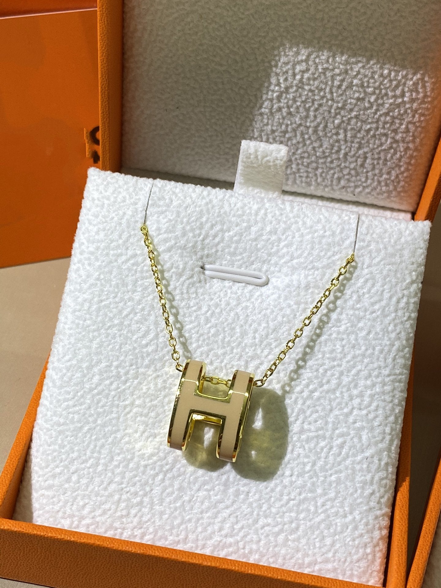 [Windsor Jewelry]HM CLIC YELLOW ENAMEL GOLD NECKLACE