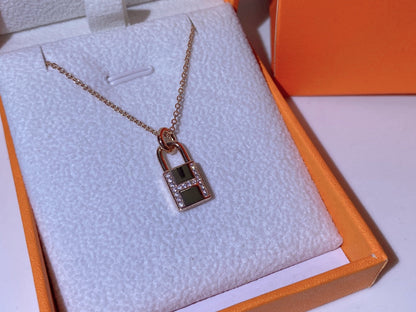 [Windsor Jewelry]HM ADVANCED NICHE LOCK HEAD NECKLACE DIAMONDS