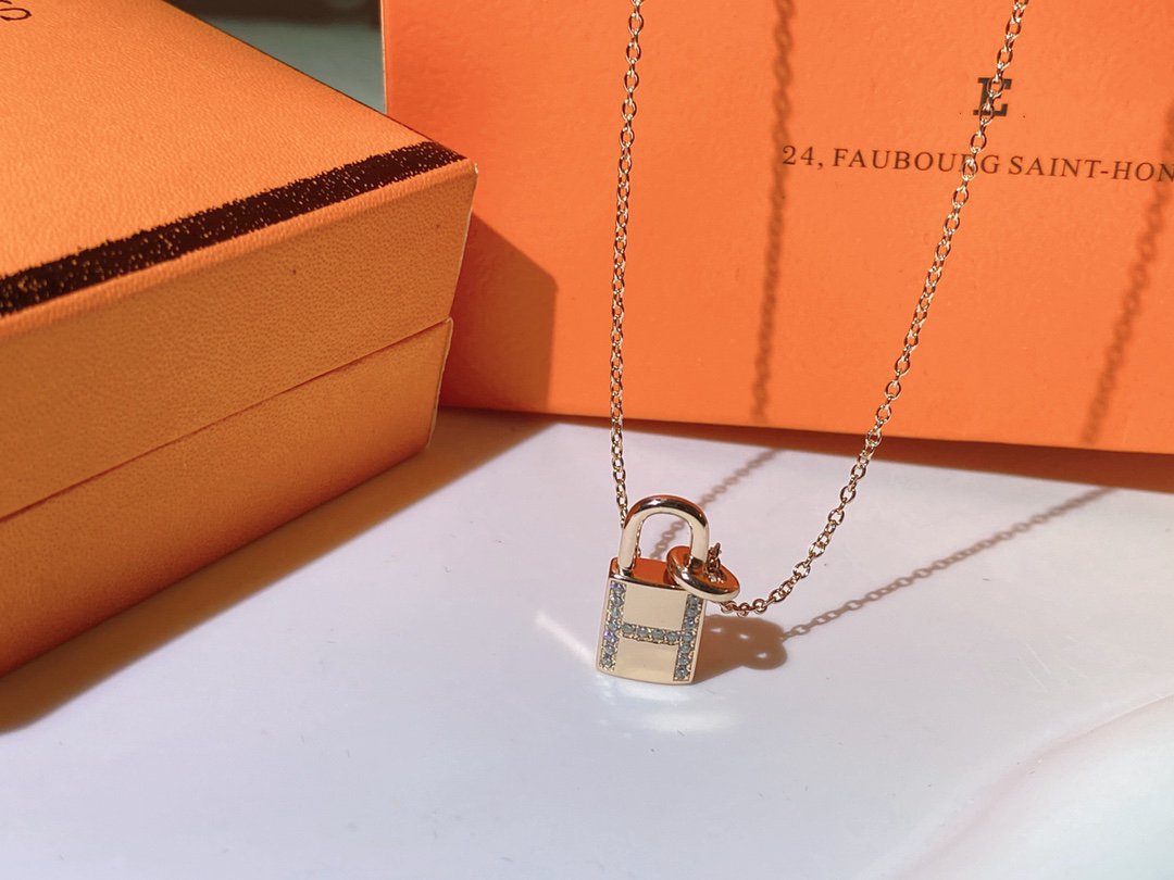 [Windsor Jewelry]HM ADVANCED NICHE LOCK HEAD NECKLACE DIAMONDS
