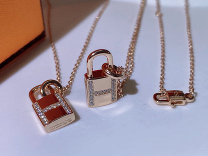[Windsor Jewelry]HM ADVANCED NICHE LOCK HEAD NECKLACE DIAMONDS