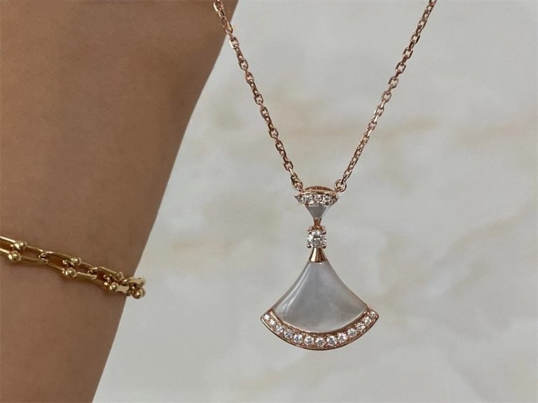 [Windsor Jewelry]DREAM NECKLACE MOP PINK GOLD DIAMOND