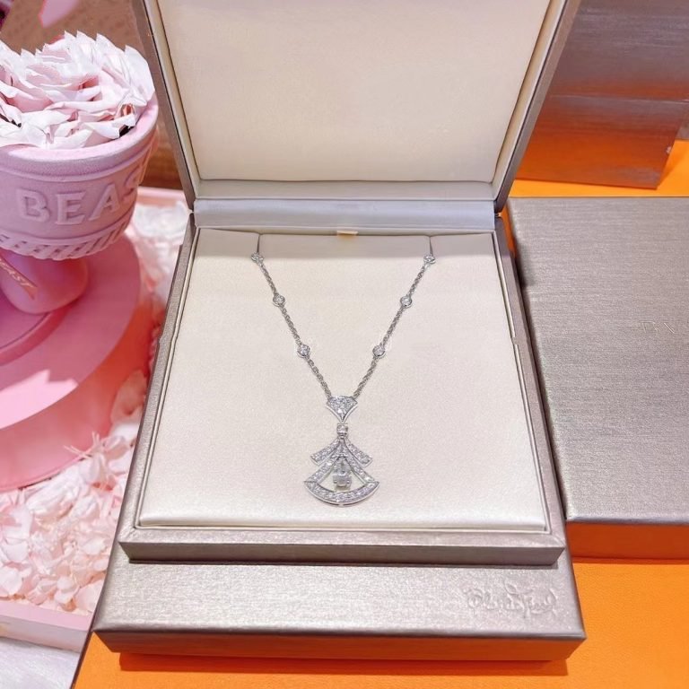 [Windsor Jewelry]DREAM NECKLACE WHITE DIAMOND SILVER