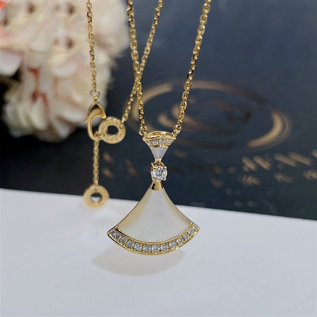 [Windsor Jewelry]DREAM NECKLACE MOP GOLD DIAMOND