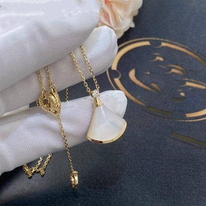 [Windsor Jewelry]DREAM NECKLACE WHITE MOP GOLD 1 DIAMOND