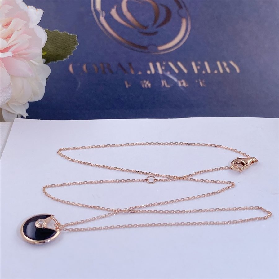 [Windsor Jewelry]AMULETTE ROSE GOLD ONYX NECKLACE