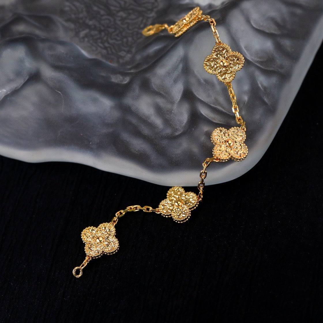 [Windsor Jewelry]CLOVER 5 MOTIFS BRONZING BRACELET