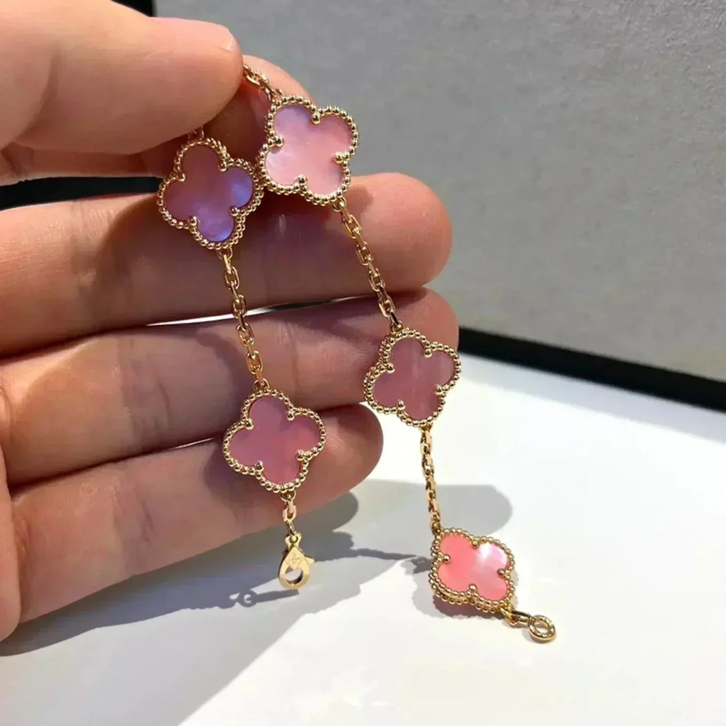 [Windsor Jewelry]CLOVER 5 PINK MOP BRACELET