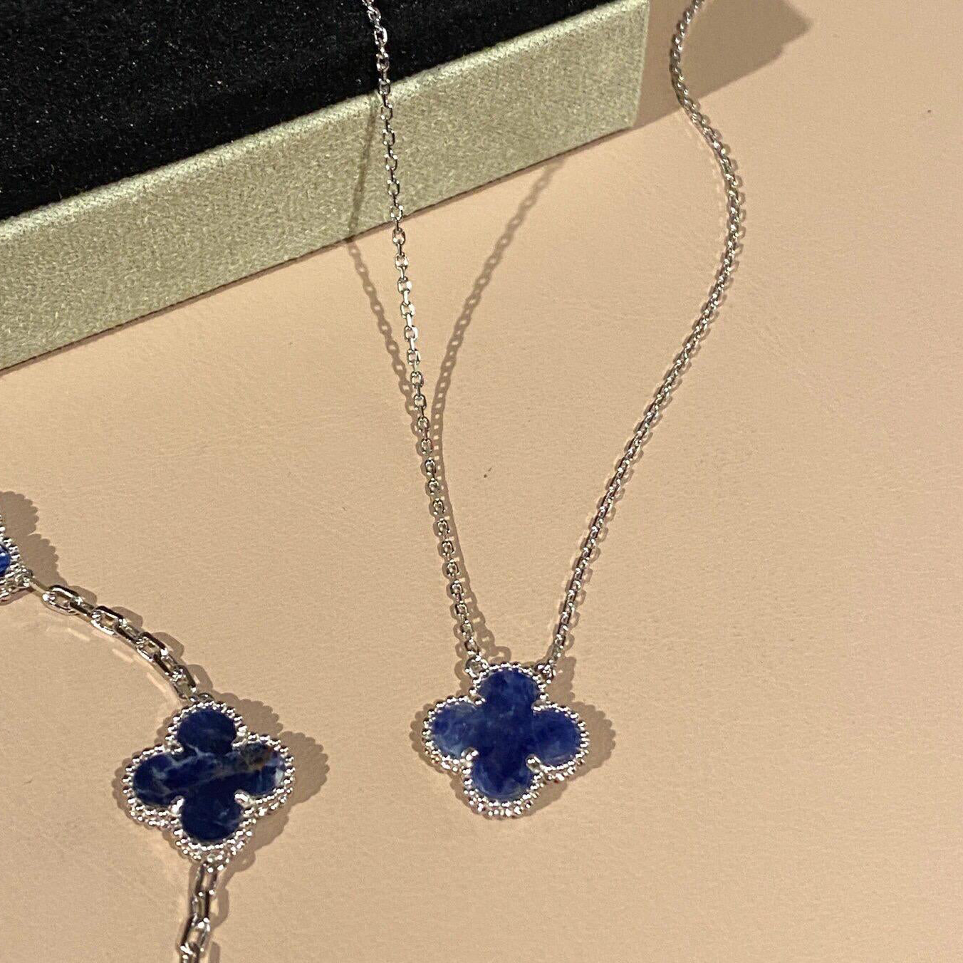 [Windsor Jewelry]CLOVER 15MM PIETERSITE NECKLACE SILVER