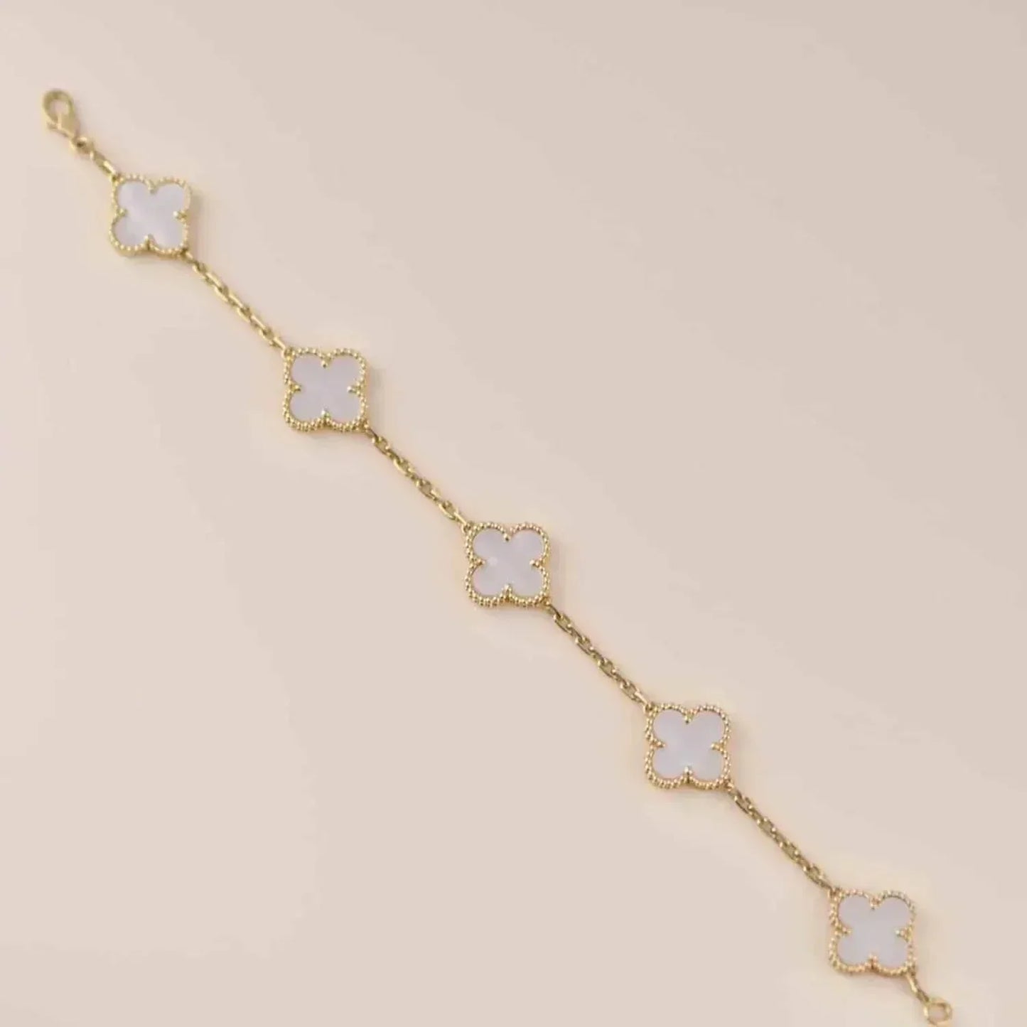 [Windsor Jewelry]CLOVER  5 MOTIF WHITE MOP BRACELET