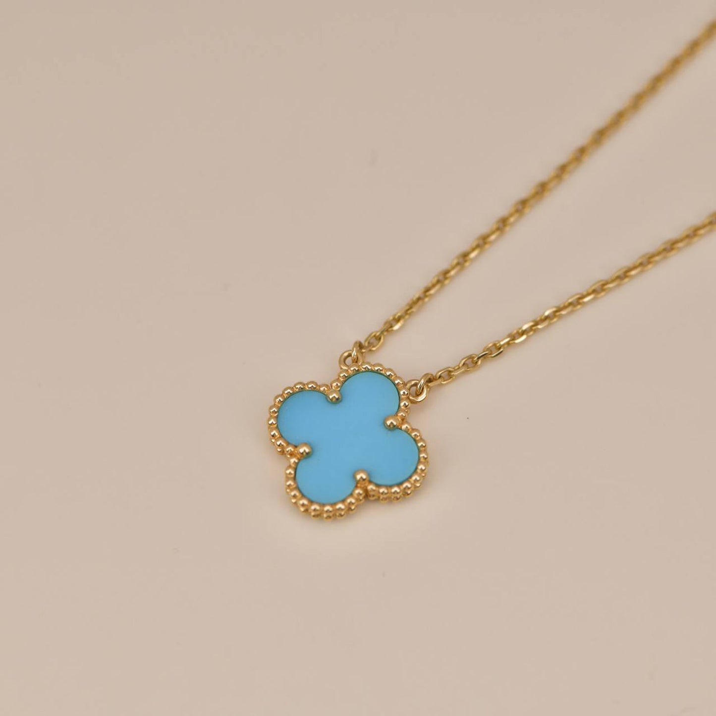 [Windsor Jewelry]CLOVER 15MM VINTAGE TURQUOISE NECKLACE
