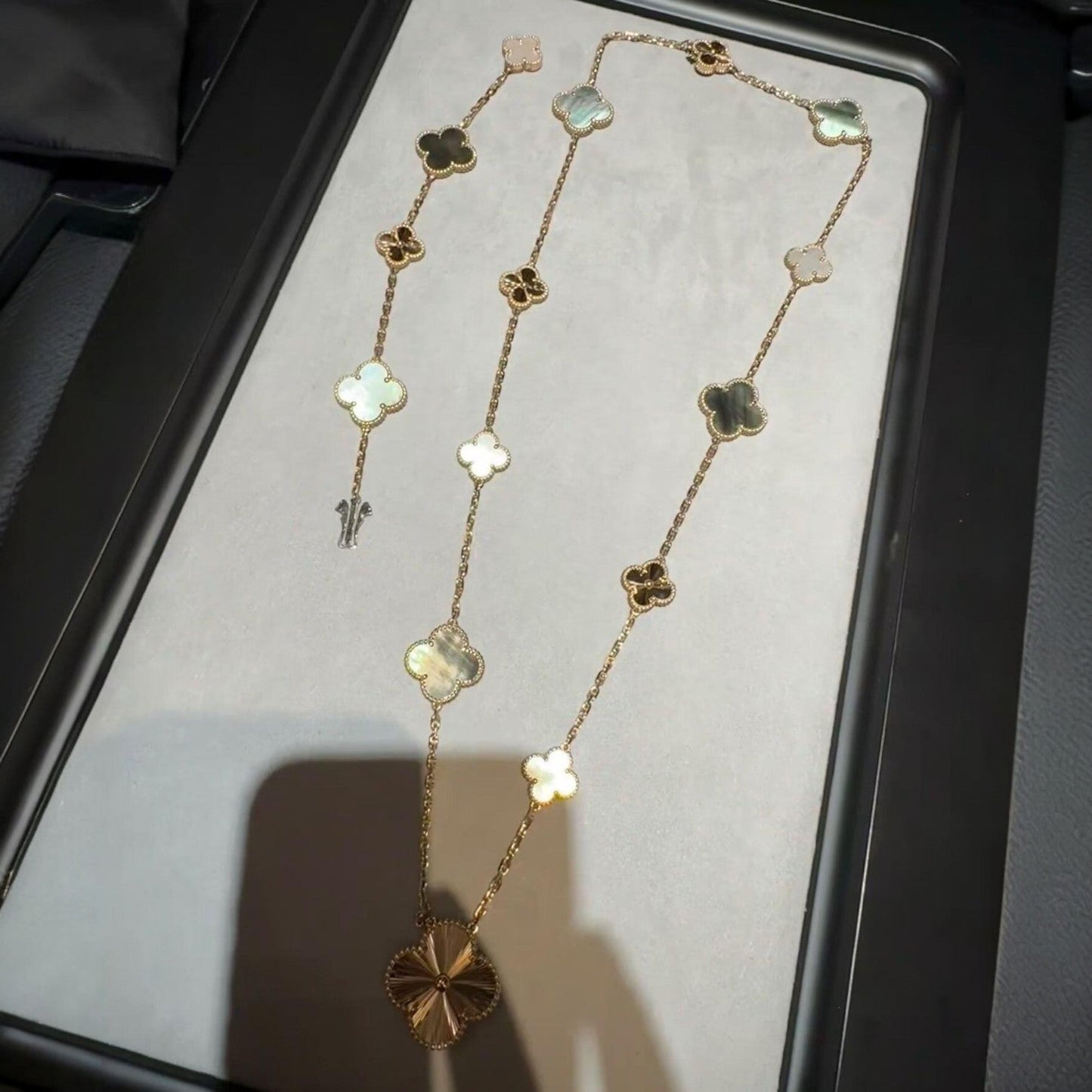 [Windsor Jewelry]DETACHABLE CLOVER 15(11+4) FLOWER ROSE GOLD NECKLACE SET