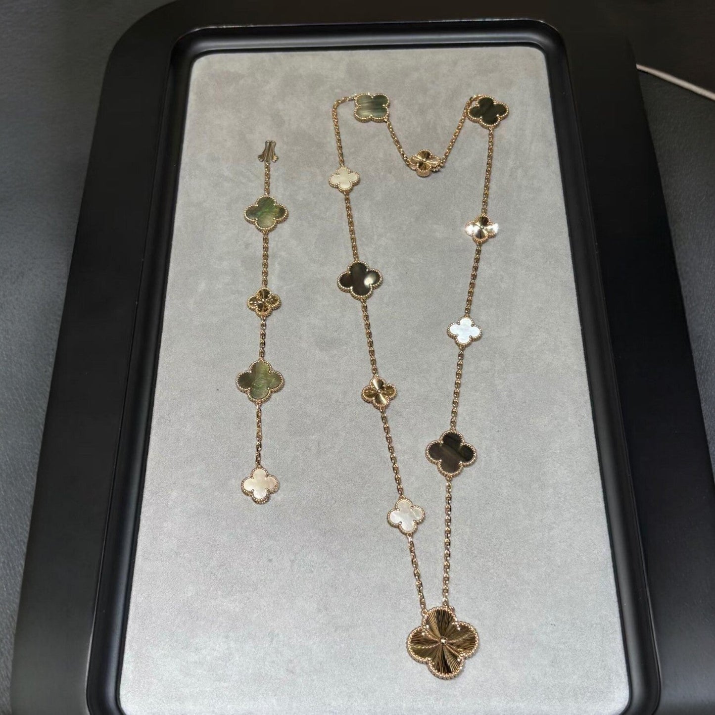 [Windsor Jewelry]DETACHABLE CLOVER 15(11+4) FLOWER ROSE GOLD NECKLACE SET