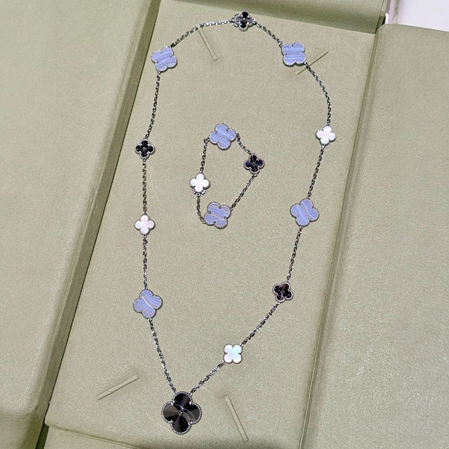 [Windsor Jewelry]DETACHABLE CLOVER 15(11+4) FLOWER SILVER NECKLACE SET