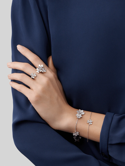 [Windsor Jewelry]FRIVOLE SILVER FLOWER DIAMOND BRACELET