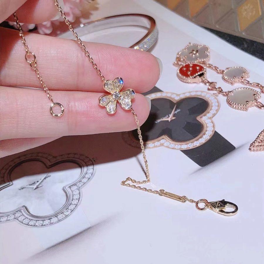 [Windsor Jewelry]FRIVOLE GOLD FLOWER DIAMOND BRACELET