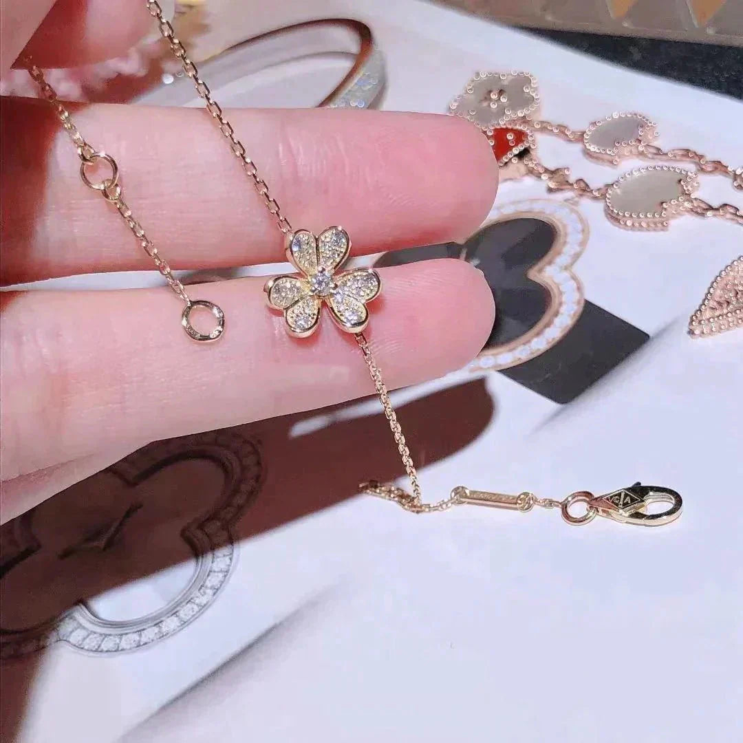 [Windsor Jewelry]FRIVOLE GOLD FLOWER DIAMOND BRACELET