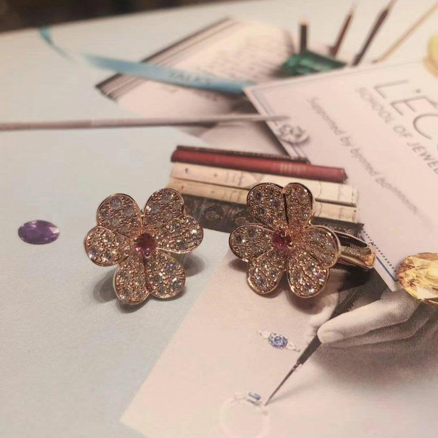 [Windsor Jewelry]FRIVOLE PINK GOLD FLOWER DIAMOND EARRINGS