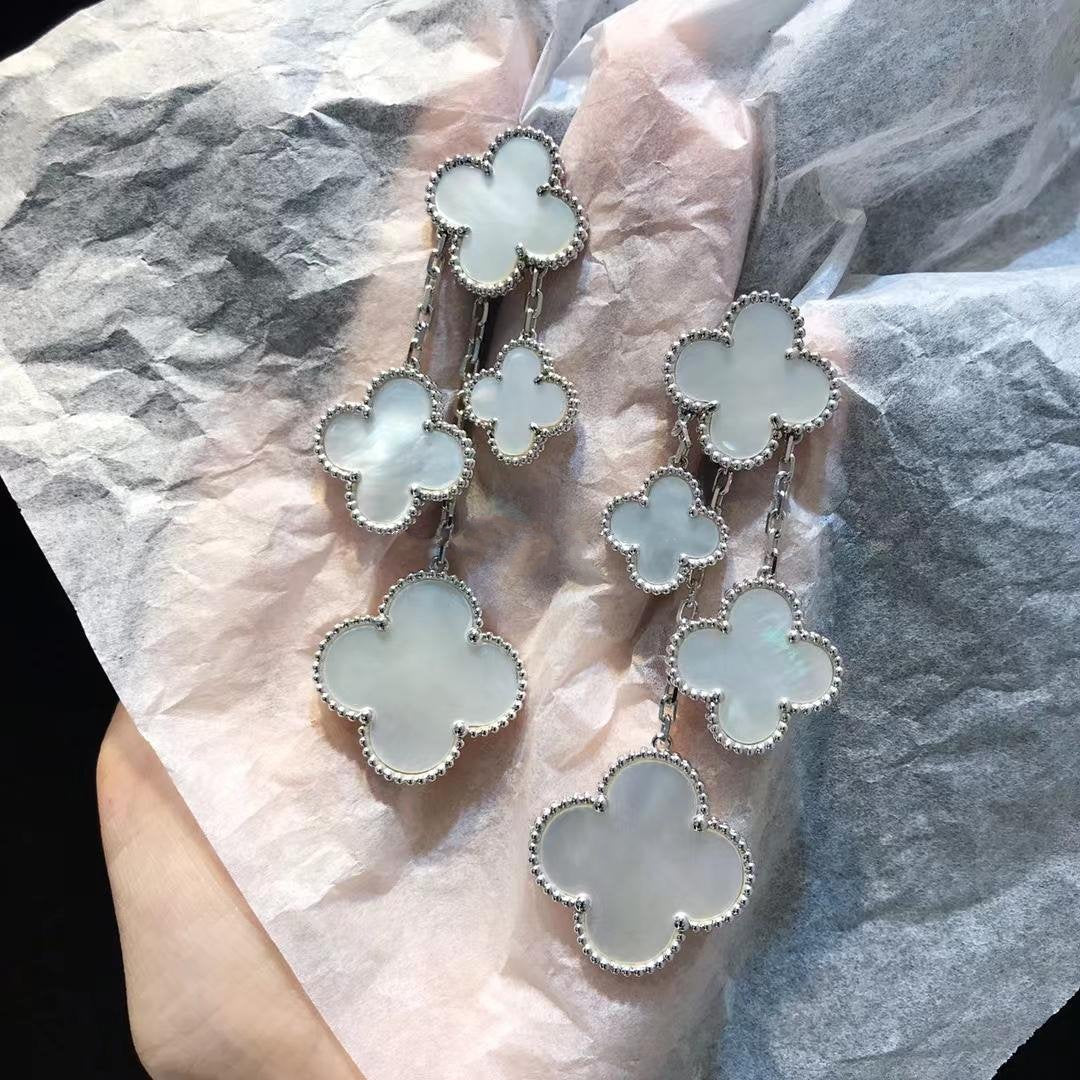 [Windsor Jewelry]CLOVER EARRINGS WHITE MOP 4 MOTIFS SILVER