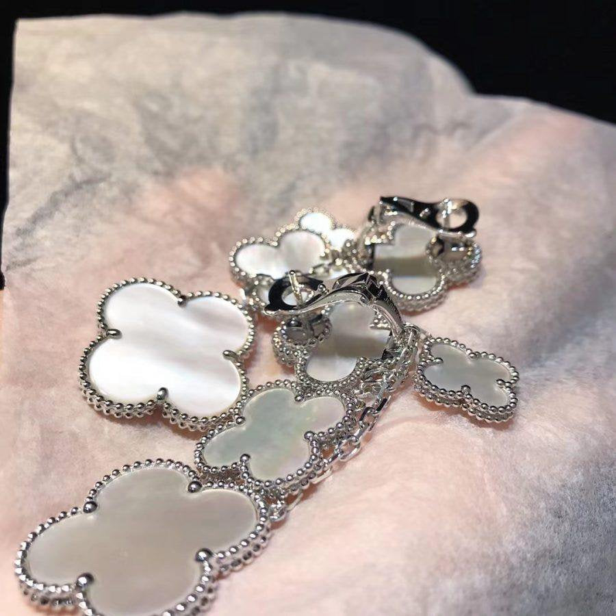 [Windsor Jewelry]CLOVER EARRINGS WHITE MOP 4 MOTIFS SILVER