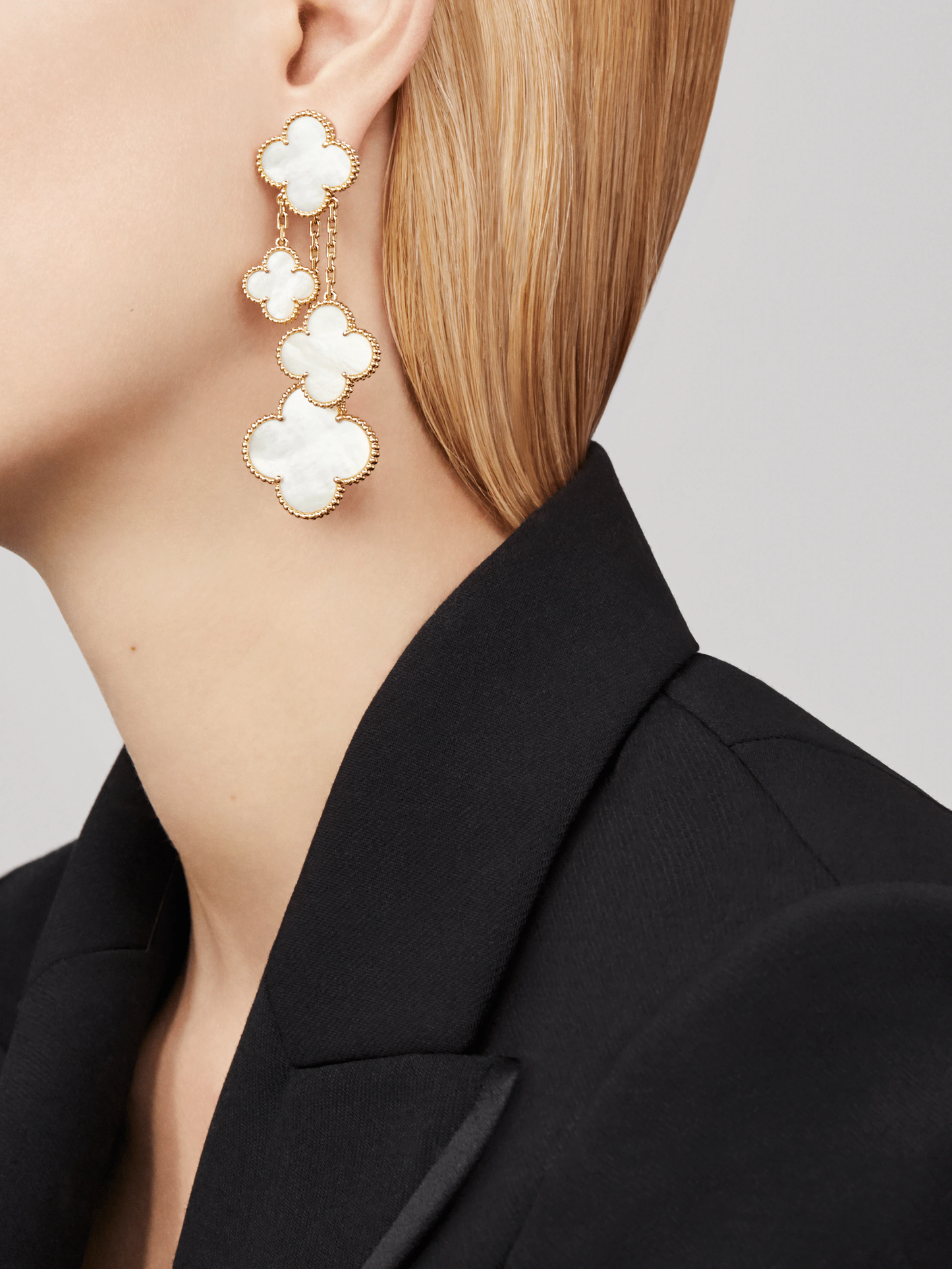 [Windsor Jewelry]CLOVER EARRINGS WHITE MOP 4 MOTIFS GOLD