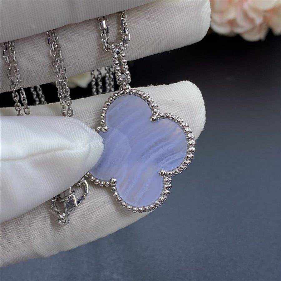 [Windsor Jewelry]CLOVER SILVER CHALCEDONY BIG CLOVER NECKLACE