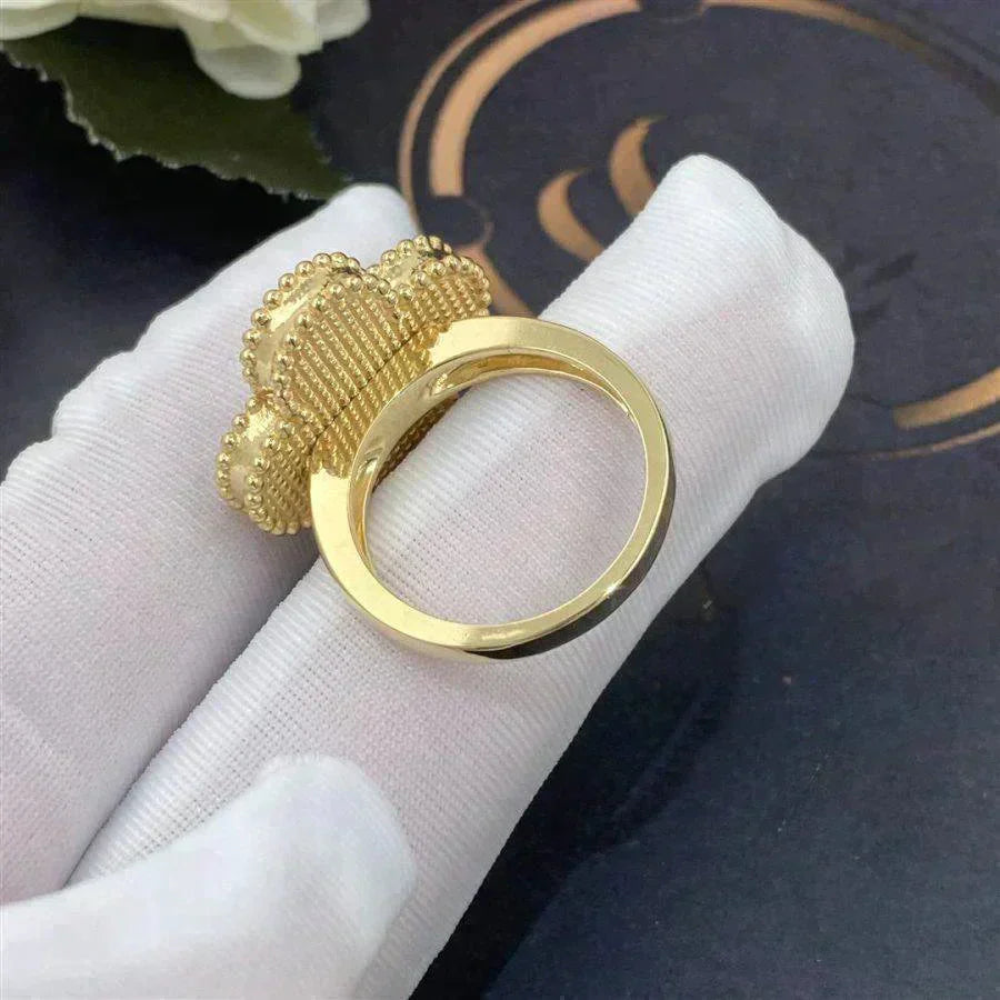 [Windsor Jewelry]CLOVER WHITE MOP RING