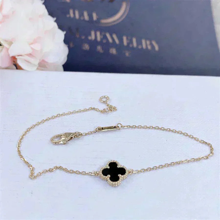 [Windsor Jewelry]CLOVER ONYX SINGLE FLOWER BRACELET