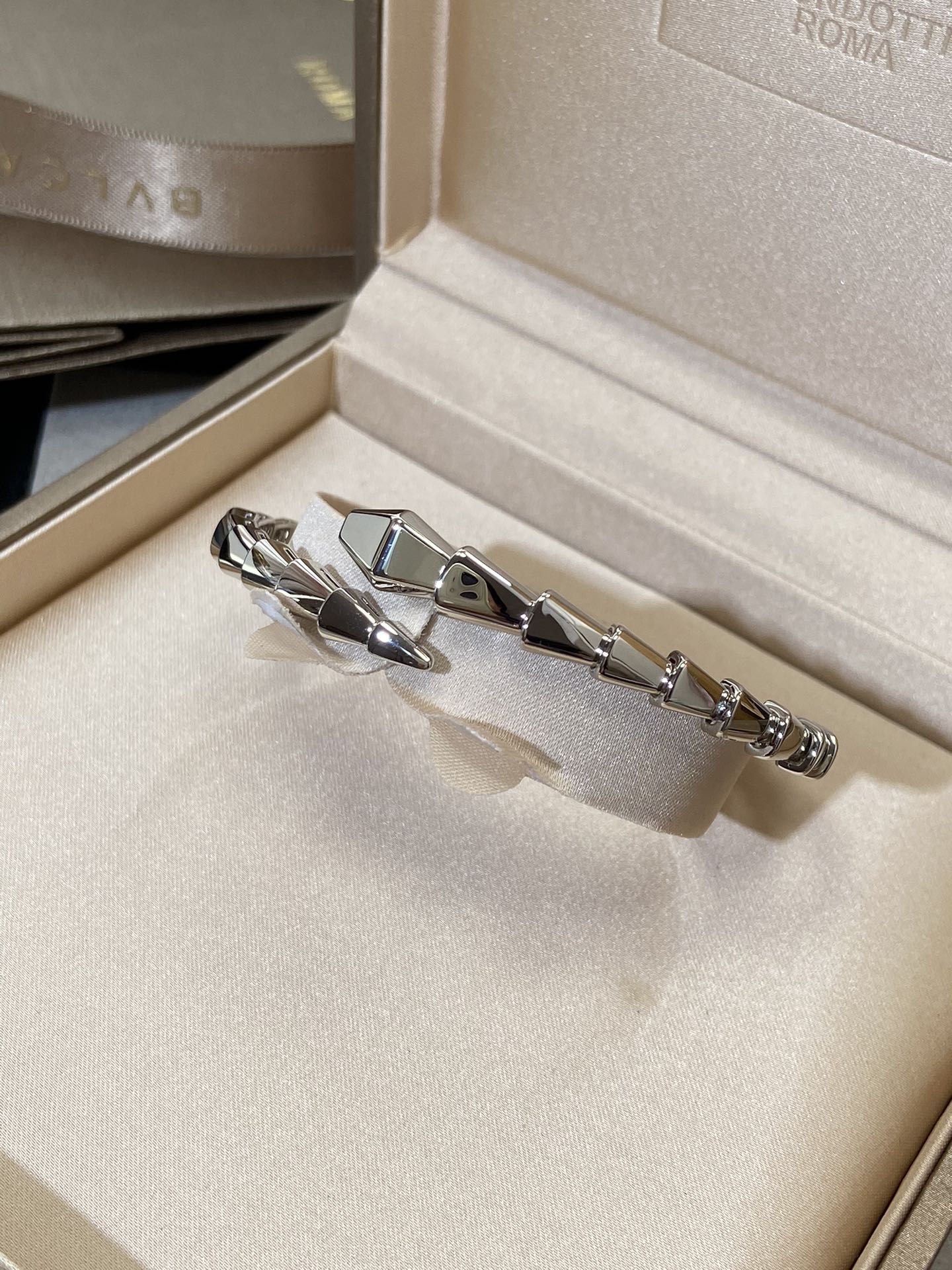 [Windsor Jewelry]SERPENTI VIPER SILVER BRACELET