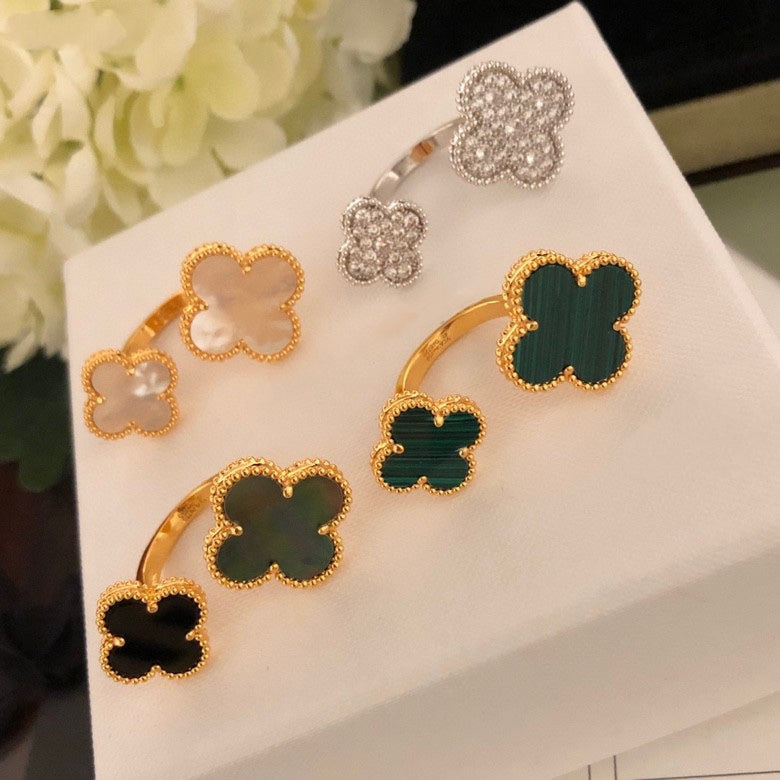 [Windsor Jewelry]CLOVER BETWEEN THE FINGER RING