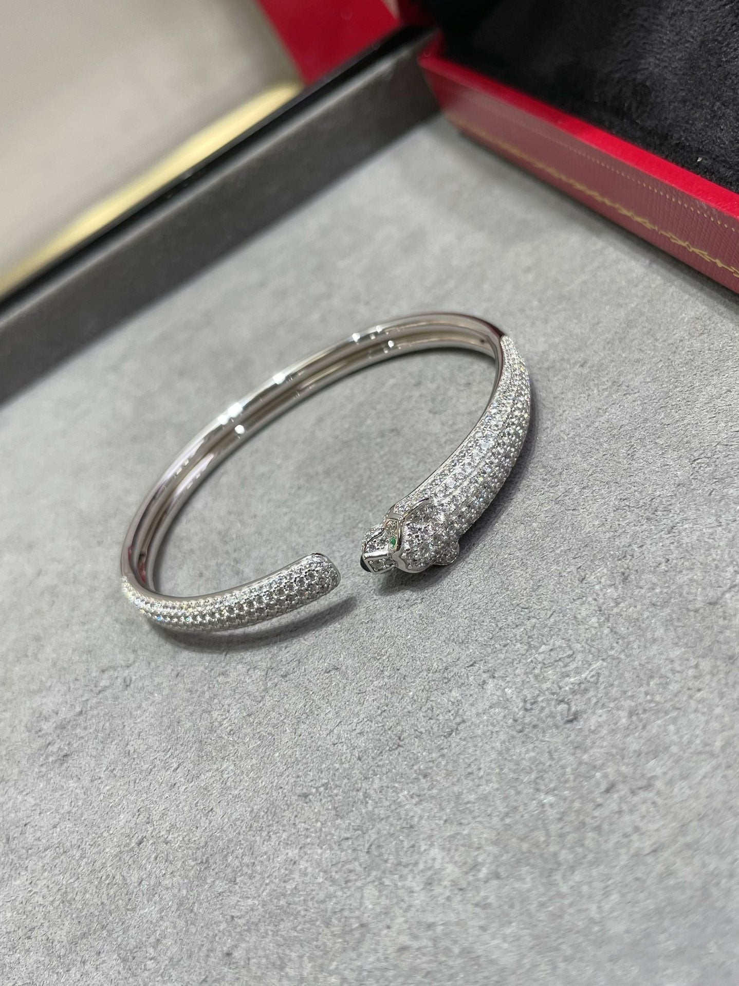 [Windsor Jewelry]PANTHERE FULL DIAMOND OPEN BRACELET