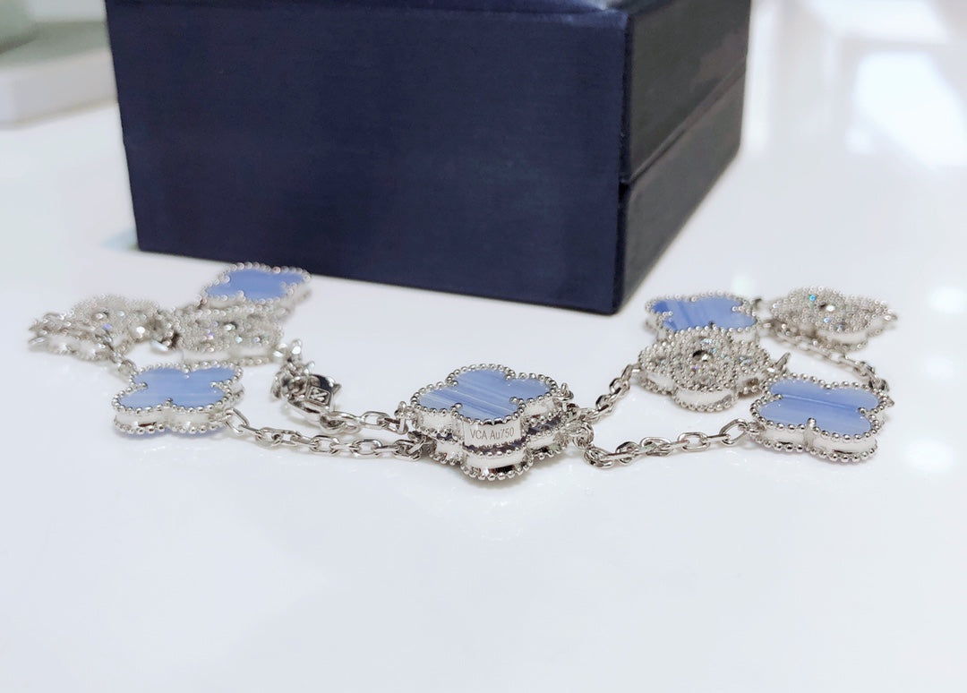 [Windsor Jewelry]CLOVERS THE 10-MOTIFS CHALCEDONY DIAMONDS SILVER NECKLACE