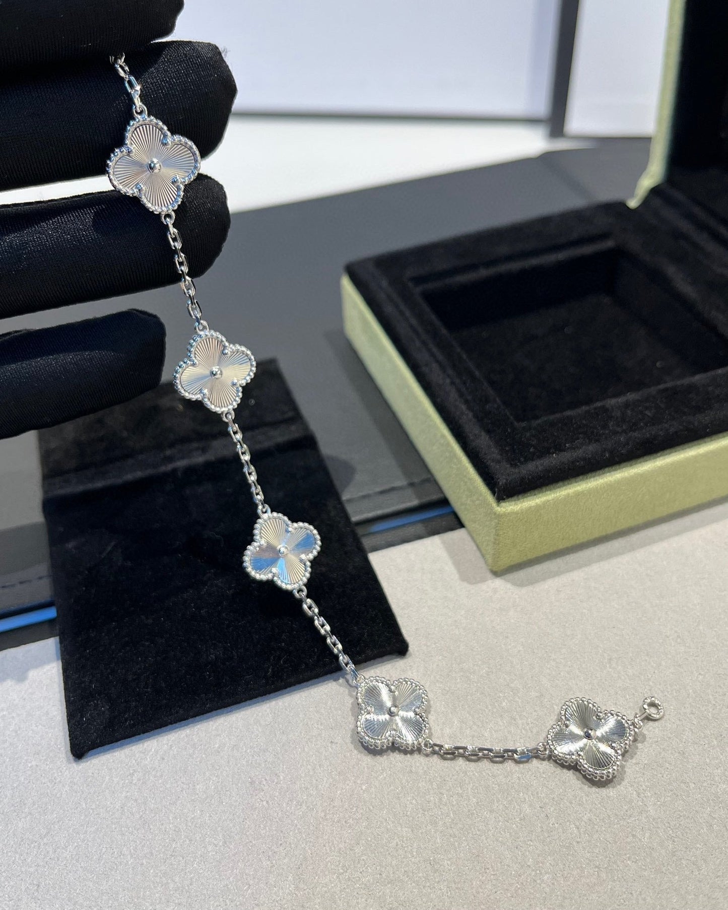[Windsor Jewelry]CLOVER SILVER 5 MOTIFS BRACELET