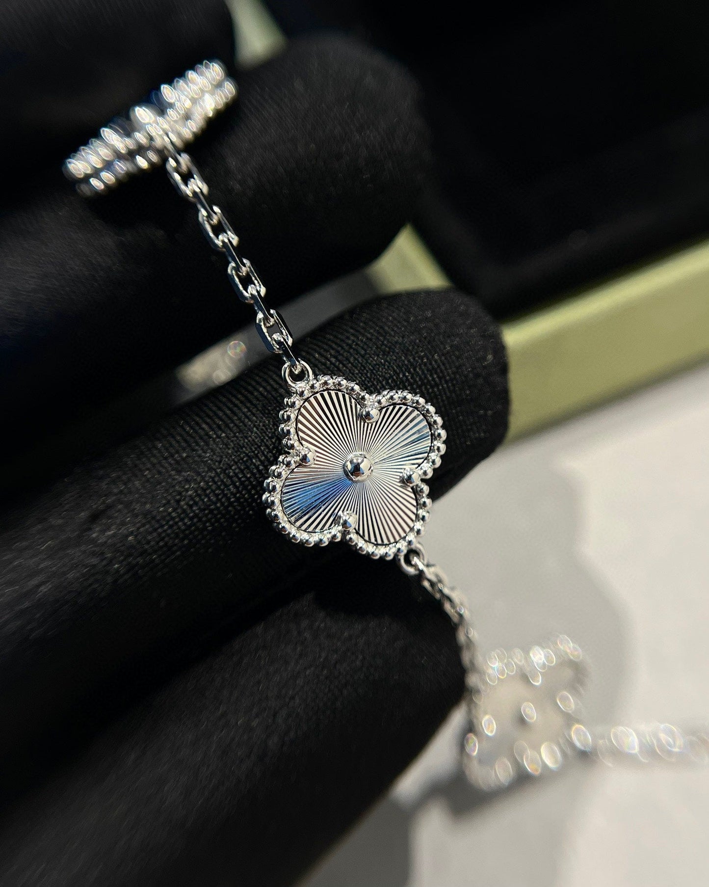 [Windsor Jewelry]CLOVER SILVER 5 MOTIFS BRACELET