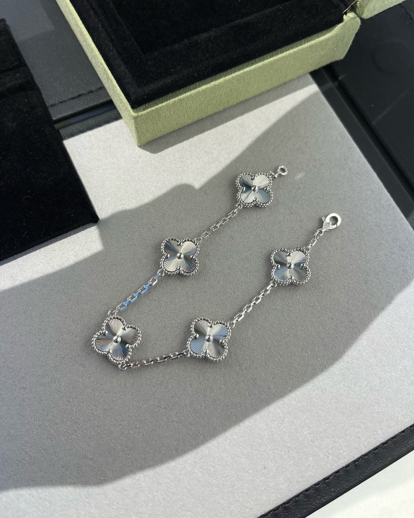 [Windsor Jewelry]CLOVER SILVER 5 MOTIFS BRACELET