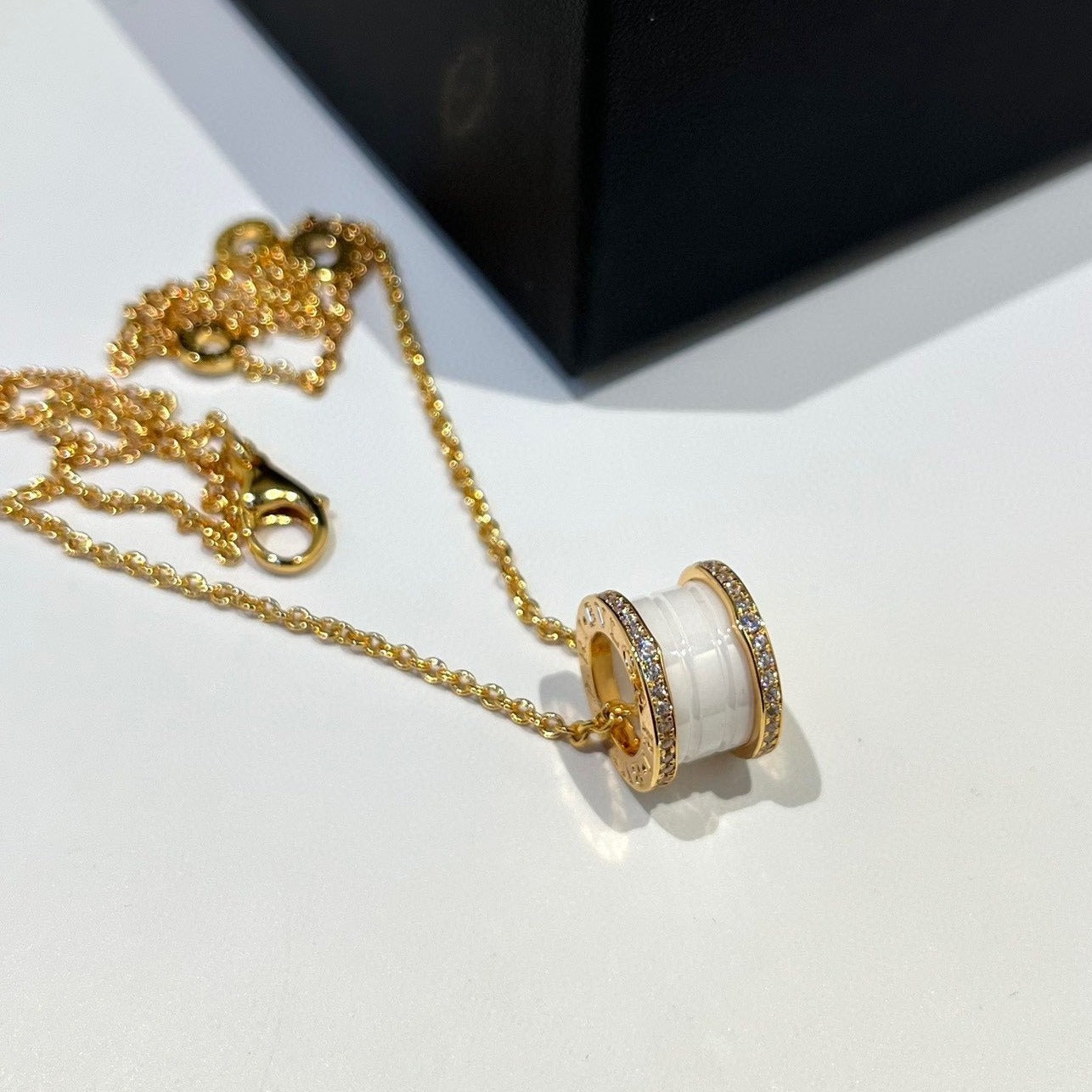 [Windsor Jewelry]ZERO 1 WHITE CERAMIC DIAMOND PINK GOLD NECKLACE